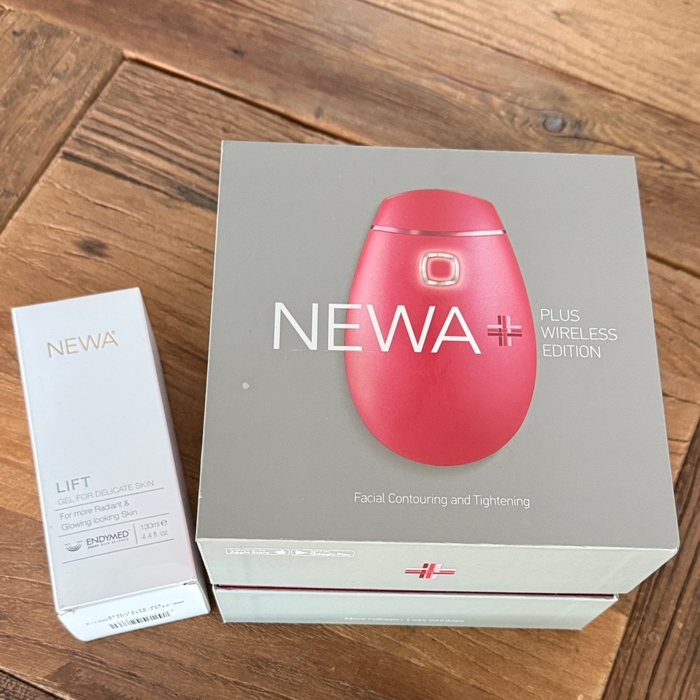 NEWA Plus - Cordless RF Wrinkle Reduction Device